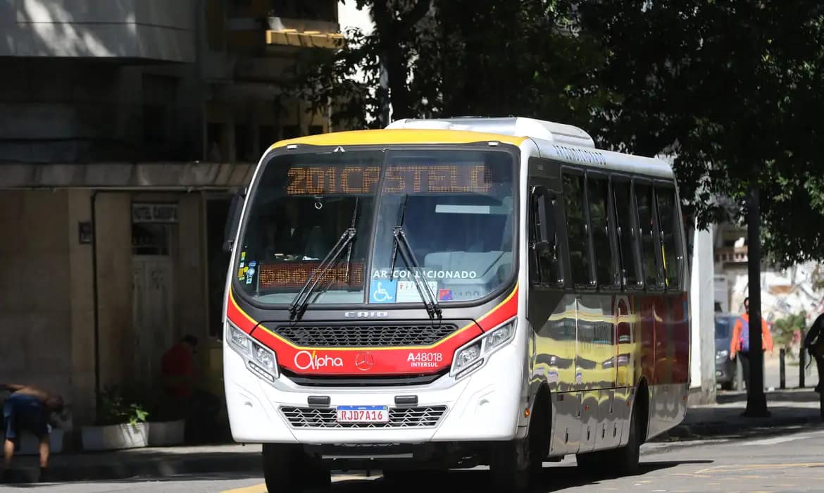 Quinta reunião entre rodoviários e patrões termina sem acordo no Rio