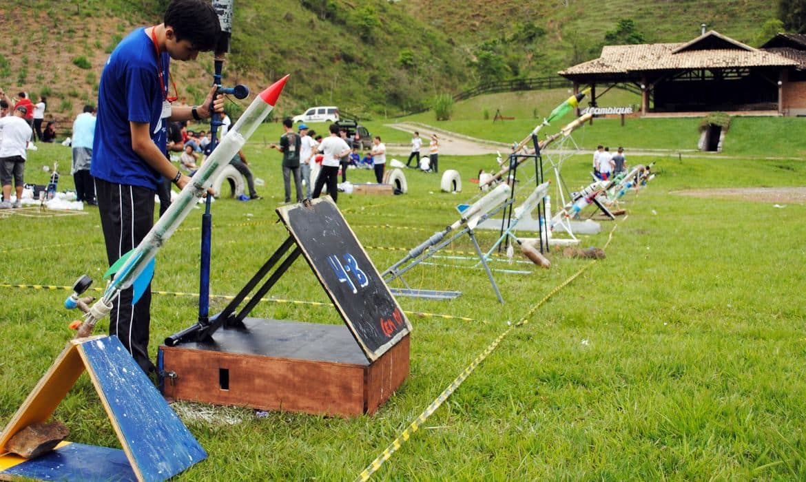 Estudantes de todo o país participam da Jornada de Foguetes 2026 1 Estudantes de todo o país participam da Jornada de Foguetes 2026