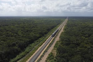 Estimado em US$ 20 bilhões, o Presidente do México inaugura a primeira fase do ambicioso Projeto do Trem Turístico na Península de Yucatán.
